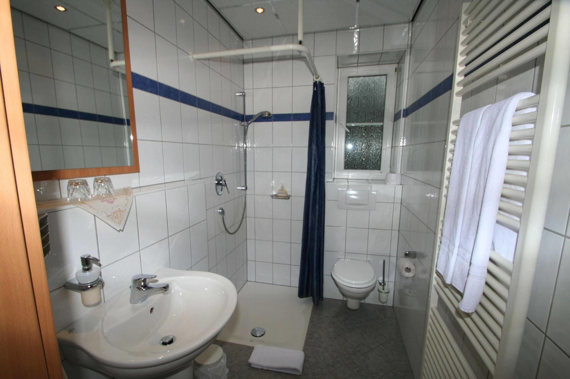 האמינקלן Landhotel Zum Hasen Hein מראה חיצוני תמונה